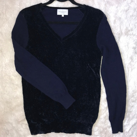 CASHEMIRE V-NECK SWEATER - Picture 1 of 6